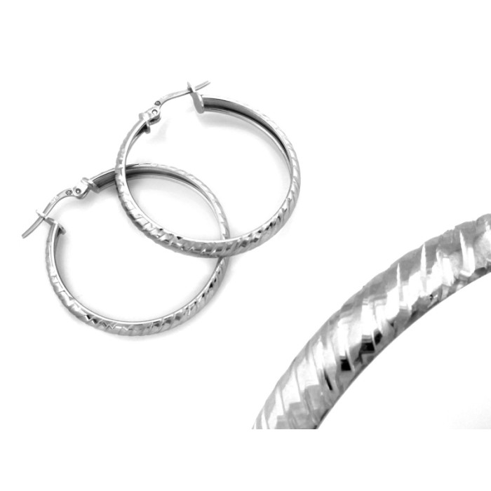 Kolczyki srebrne 925 szerokie koła ze zdobieniem 32mm angielskie Kolczyki srebrne 925 szerokie koła ze zdobieniem 32mm angielskie