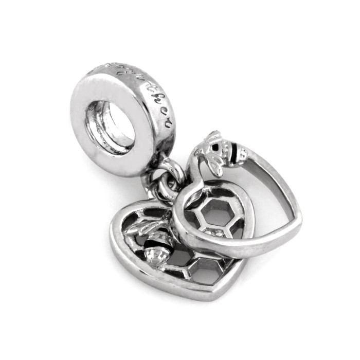Beads charms srebrna zawieszka 925 do bransoletki dwa serca z plastrem miodu i pszczółką Beads charms srebrna zawieszka 925 do bransoletki dwa serca z plastrem miodu i pszczółką