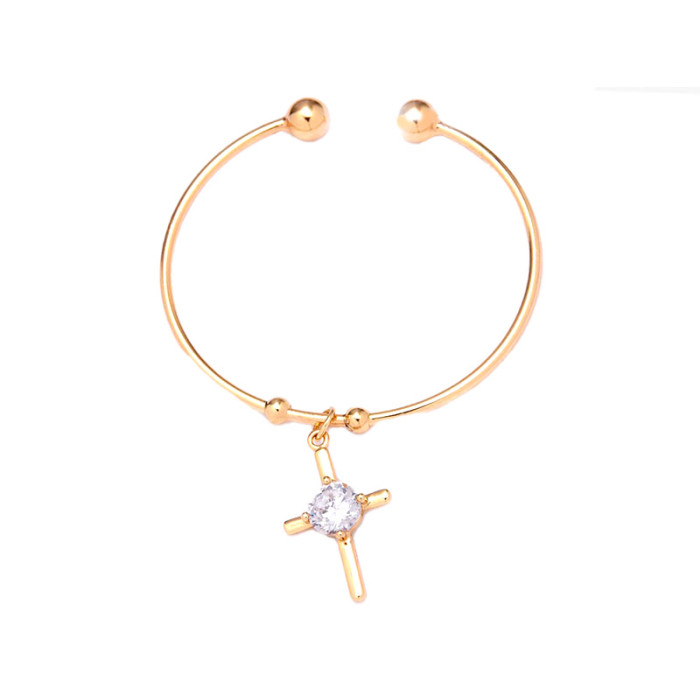 Bransoletka otwarya bangle z krzyżykiem duża biała cyrkonia Bransoletka otwarya bangle z krzyżykiem duża biała cyrkonia