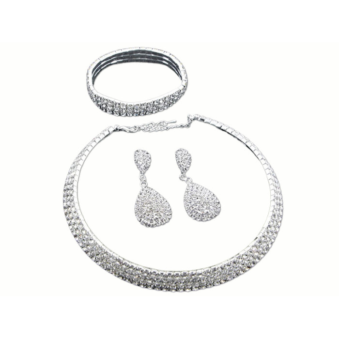 Komplet biżuterii choker z wiszącymi kolczykami białe cyrkonie i bransoletka Komplet biżuterii choker z wiszącymi kolczykami białe cyrkonie i bransoletka