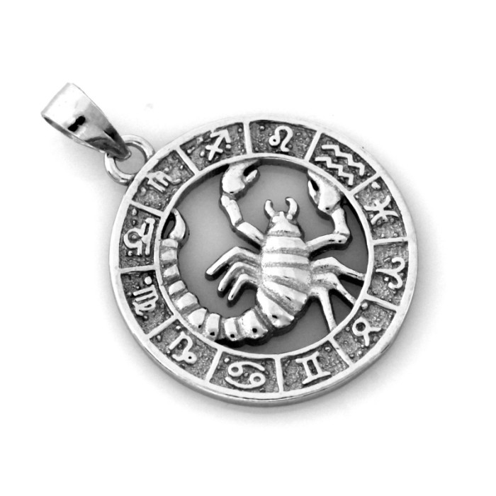 Srebrna zawieszka 925 zodiak skorpion z finezyjnym wykończeniem Srebrna zawieszka 925 zodiak skorpion z finezyjnym wykończeniem