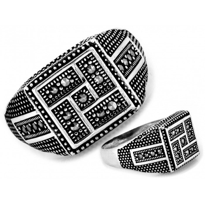 Srebrny sygnet 925 kwadratowy z markazytami nowoczesny design męski Srebrny sygnet 925 kwadratowy z markazytami nowoczesny design męski
