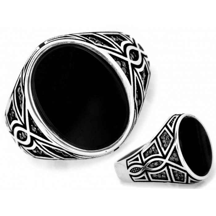 Masywny srebrny sygnet 925 z czarnymi cyrkoniami nowoczesny design Masywny srebrny sygnet 925 z czarnymi cyrkoniami nowoczesny design