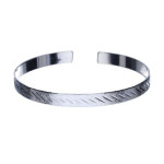 Srebrna bransoletka 925 typu bangle ze wzorem 9,79g