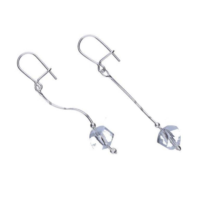 Srebrne kolczyki 925 długie z kryształkami 2,40g Srebrne kolczyki 925 długie z kryształkami 2,40g