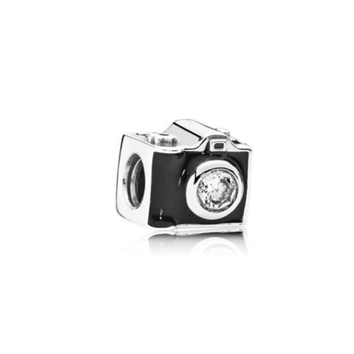 Srebrna zawieszka 925 APARAT FOTOGRAFICZNY 4,66g Srebrna zawieszka 925 APARAT FOTOGRAFICZNY 4,66g