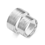 Obrączka ślubna złota 14k 585 z diamentami nowoczesna